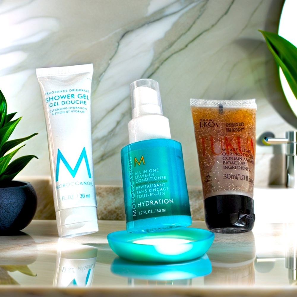 💦 Moroccanoil All-in-One Leave-In Conditioner & Shower Gel + NATURA Shower Gel